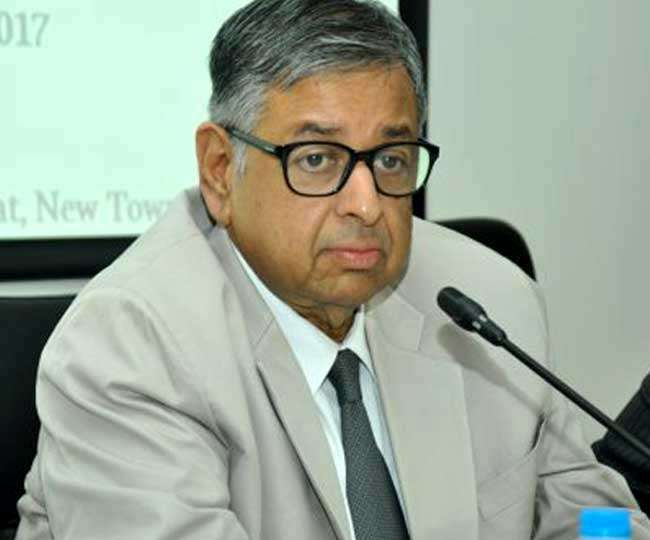 Bank is liable for deficiency in service, when it fails to get insurance for entire set of hypothecated assets; Supreme Court